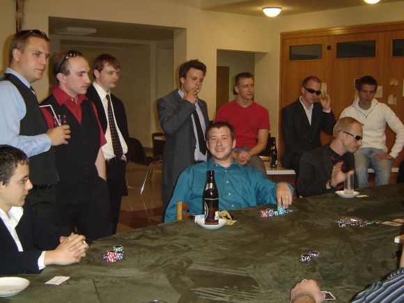 Zuschauer beim Pokerturnier